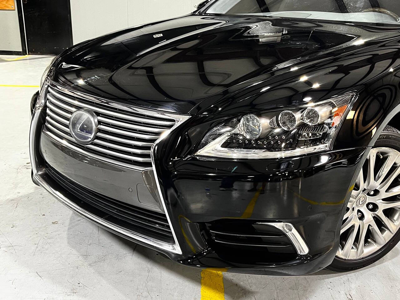 2014 Lexus LS 600h L for sale at Carnival Car Company in Victoria, TX