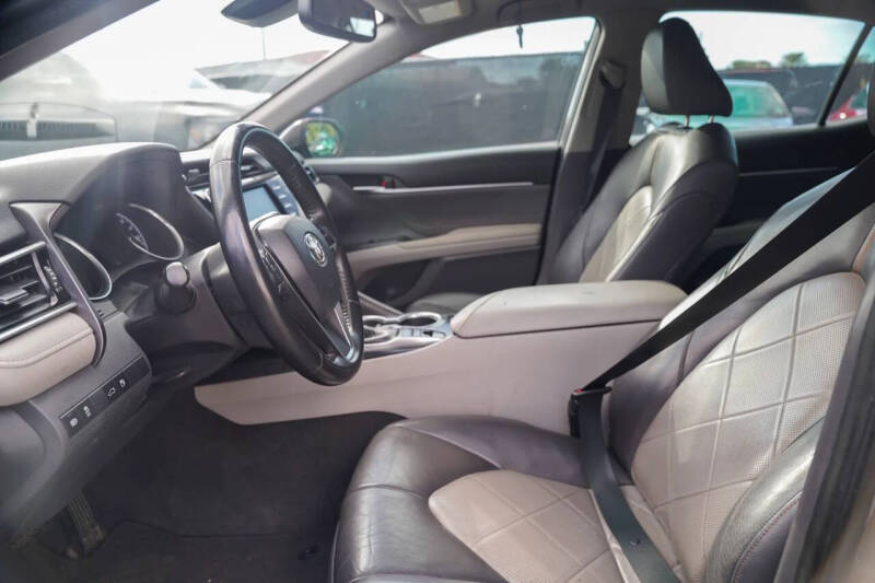 2020 Toyota Camry LE