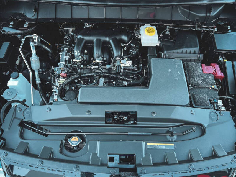 2025 Nissan Pathfinder S