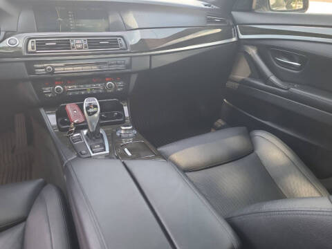 2012 BMW 5 Series 550i
