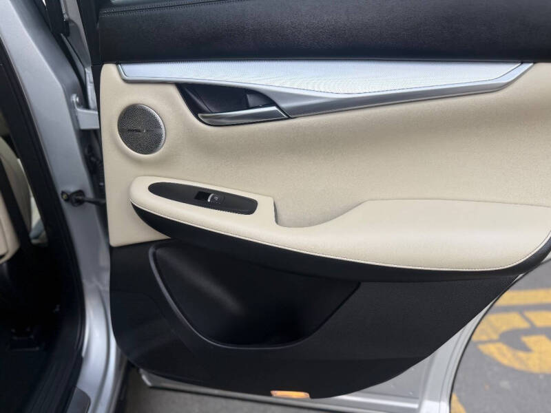 2019 Infiniti QX50 Essential