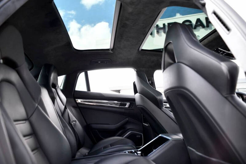 2018 Porsche Panamera Turbo S E-Hybrid