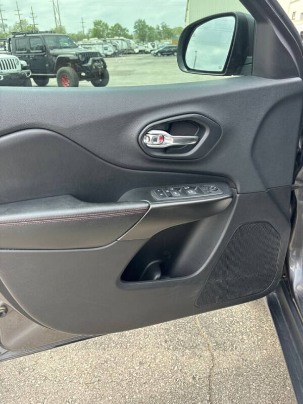 2019 Jeep Cherokee Trailhawk