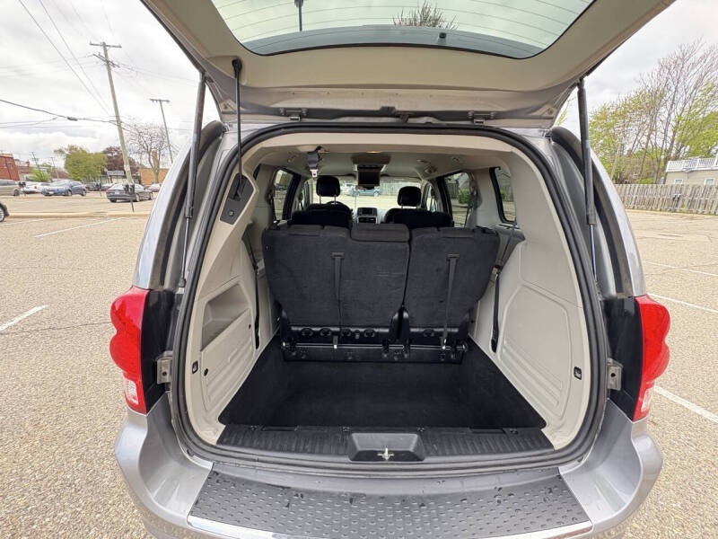 2016 Dodge Grand Caravan SXT Plus