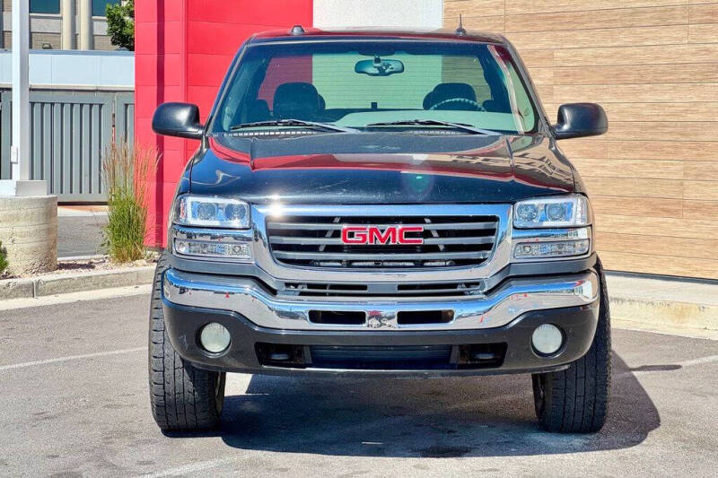 2005 GMC Sierra 2500HD