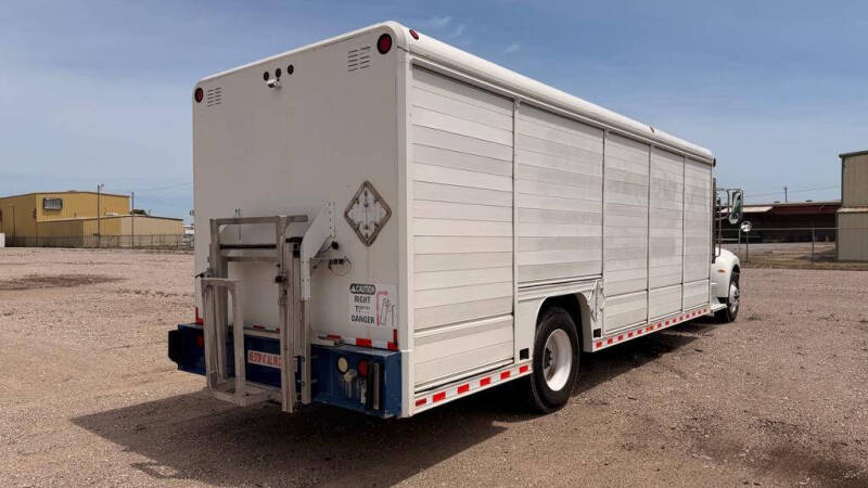 2011 Peterbilt 337