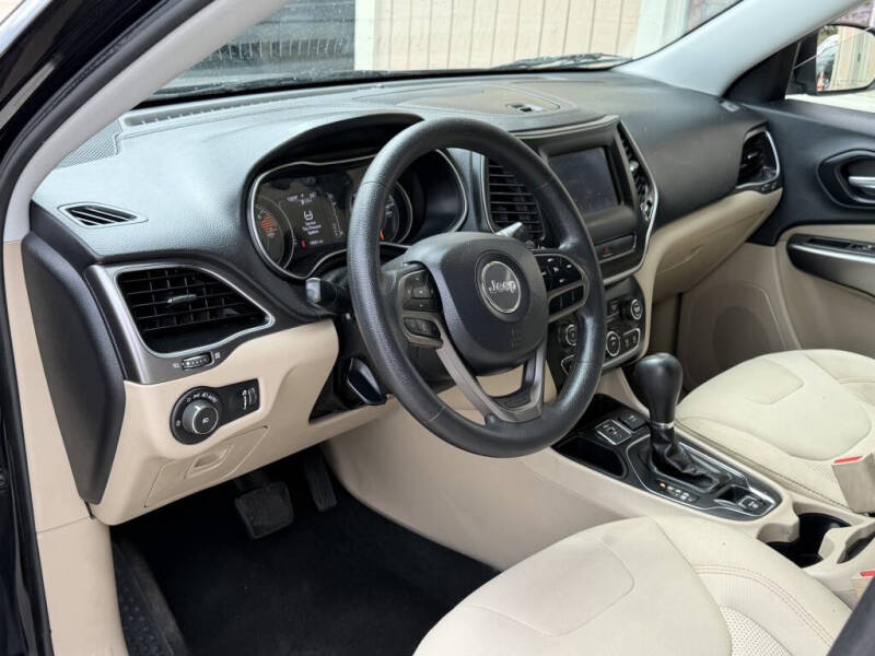 2019 Jeep Cherokee Latitude