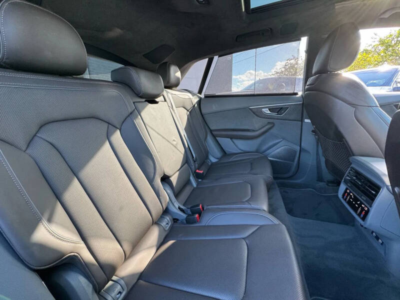 2019 Audi Q8 quattro Prestige 55 TFSI