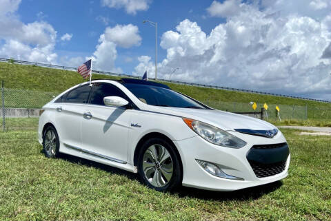 2013 Hyundai Sonata Hybrid for sale at Cars N Trucks in Hollywood FL