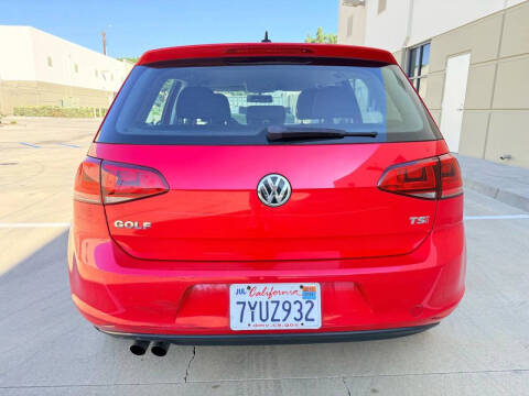 2016 Volkswagen Golf TSI SE
