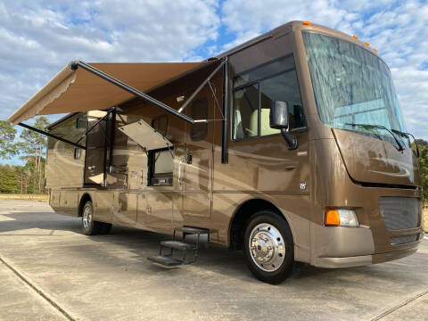 2013 Itasca Sunstar 35B, Bunk beds