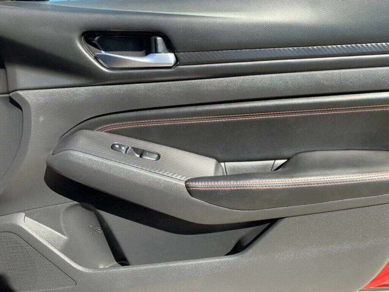 2022 Nissan Altima 2.5 SR