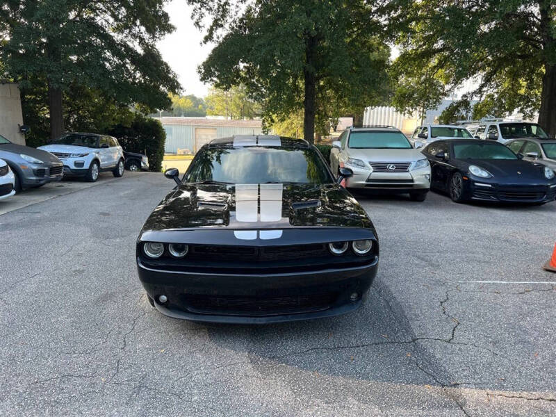 2016 Dodge Challenger R/T photo 3