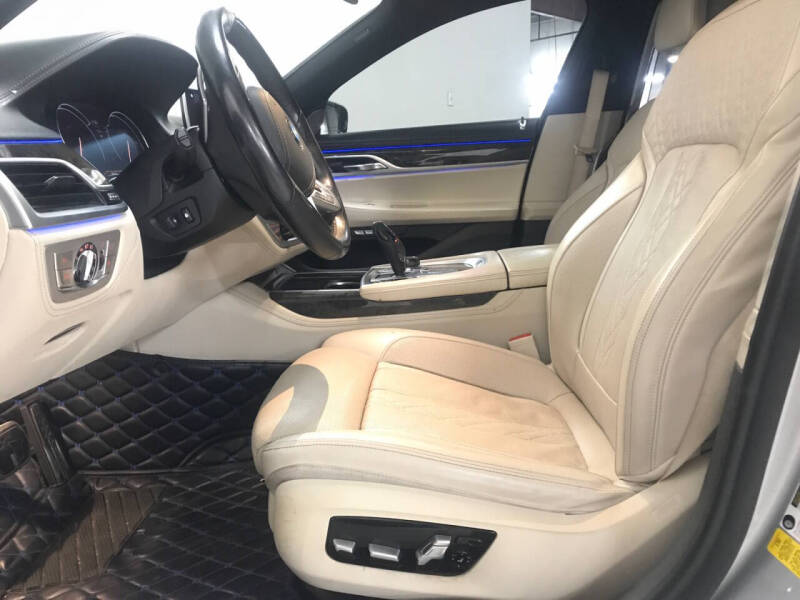 2018 BMW 7 Series 740i