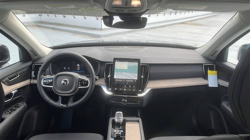 2026 Volvo XC90 B6 Plus 7P