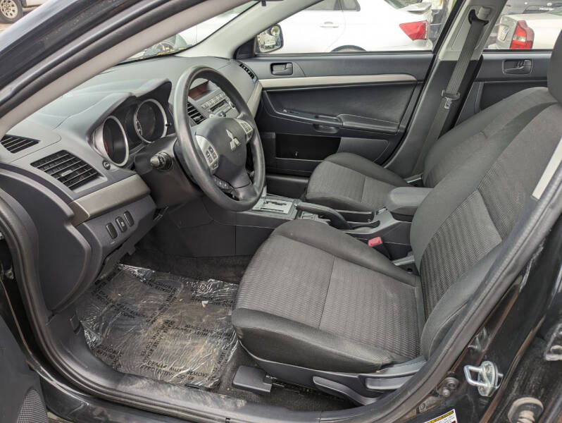 2013 Mitsubishi Lancer SE