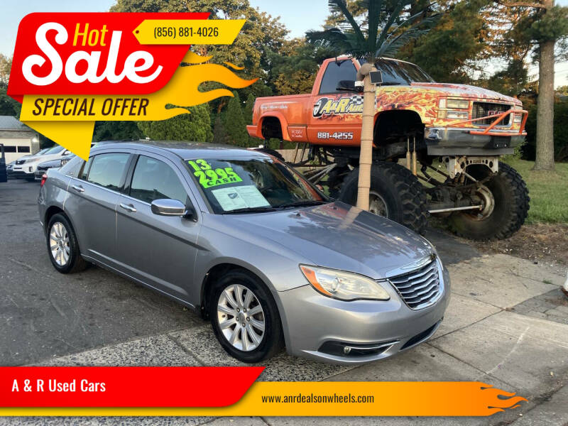 2013 Chrysler 200 Limited's photo