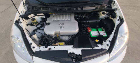 2010 Toyota Sienna LE 7-Passenger