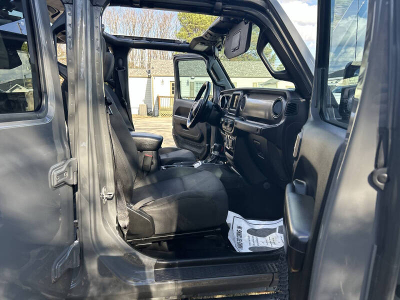 2020 Jeep Gladiator Sport Altitude