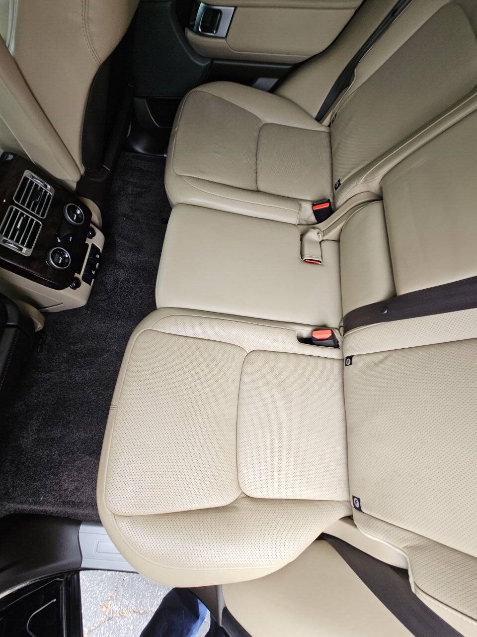 2020 Land Rover Range Rover 37