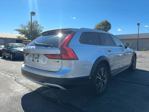2018 Volvo V90 Cross Country T6