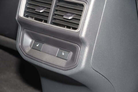 2024 Volkswagen Atlas Cross Sport SEL Premium R-Line 4Motion