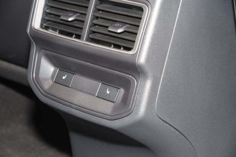 2024 Volkswagen Atlas Cross Sport SEL Premium R-Line 4Motion