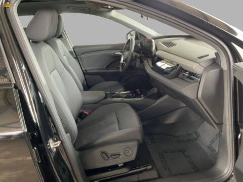 2025 Audi Q6 e-tron Premium