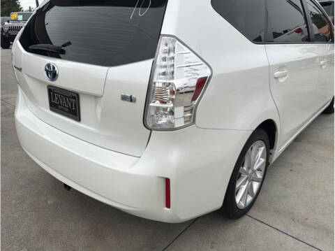 2013 Toyota Prius v