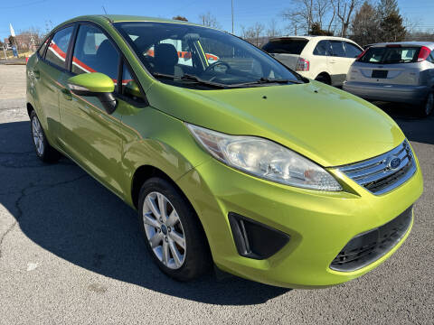 2013 Ford Fiesta for sale at tazewellauto.com in Tazewell TN