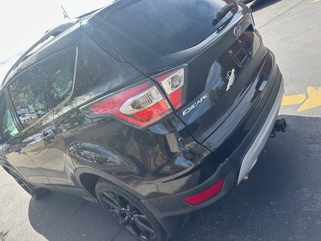 2017 Ford Escape Titanium photo 5