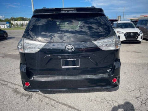 2017 Toyota Sienna