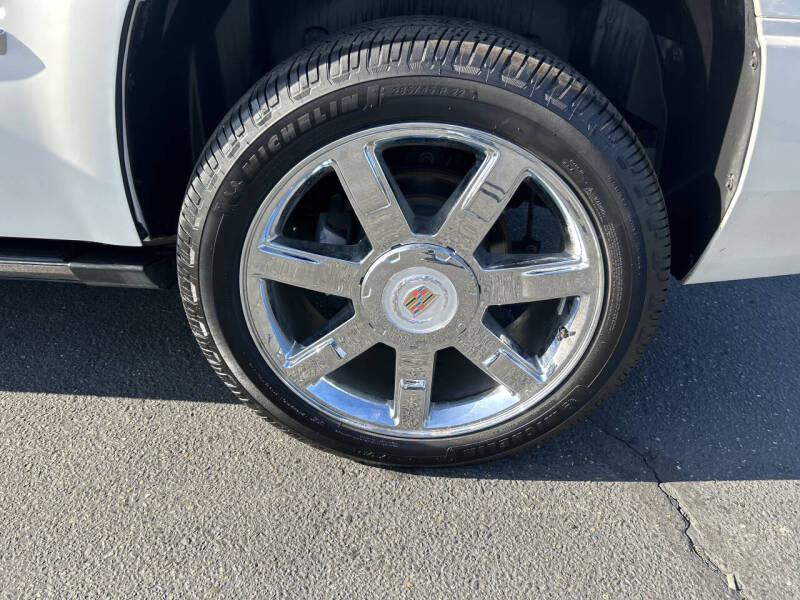 2012 Cadillac Escalade Luxury