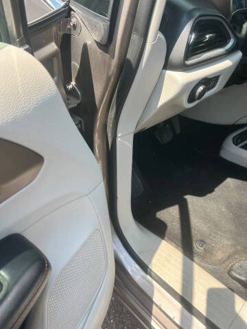 2017 Chrysler Pacifica LX
