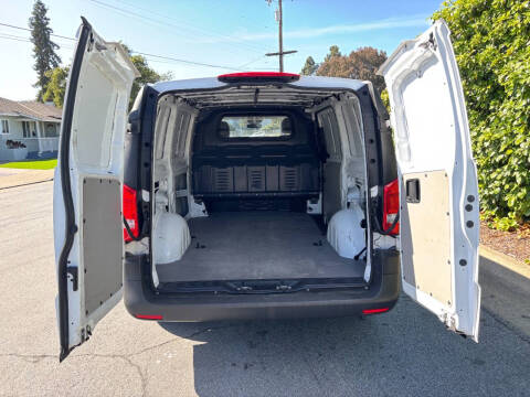 2017 Mercedes-Benz Metris Worker Cargo