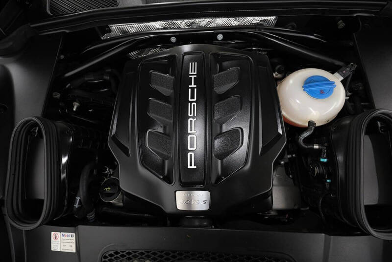 2015 Porsche Macan S