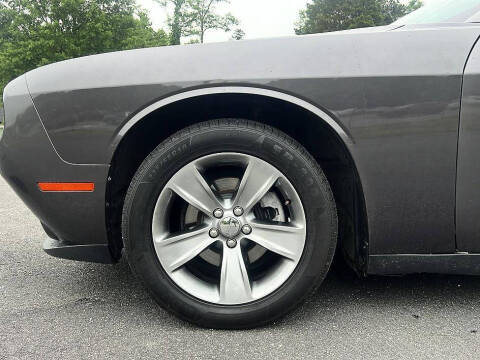 2015 Dodge Challenger SXT