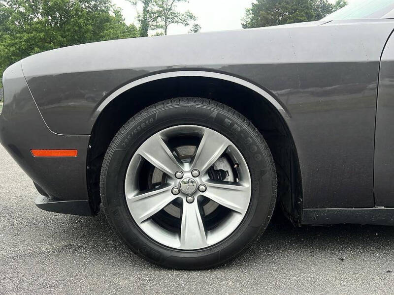 2015 Dodge Challenger SXT