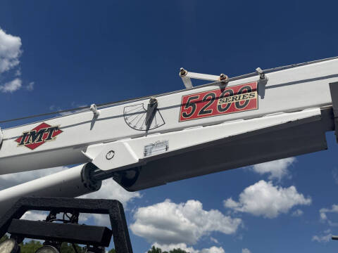 2001 Peterbilt 330