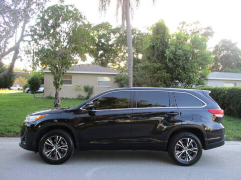 2017 Toyota Highlander LE