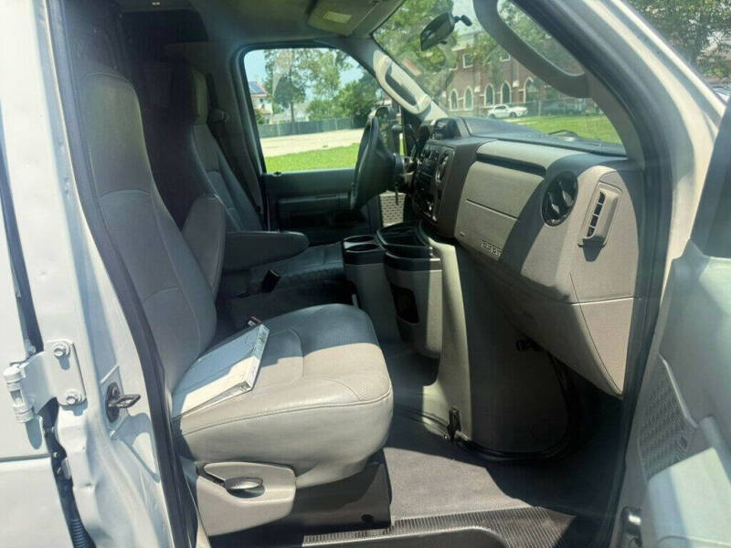 2011 Ford E-Series E-350 SD