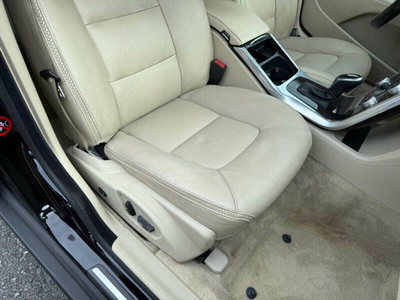 2016 Volvo XC70 T5 Premier