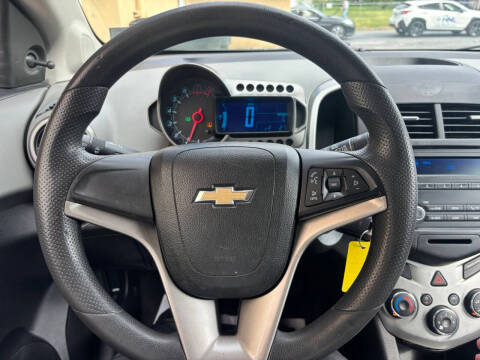 2015 Chevrolet Sonic LS Manual