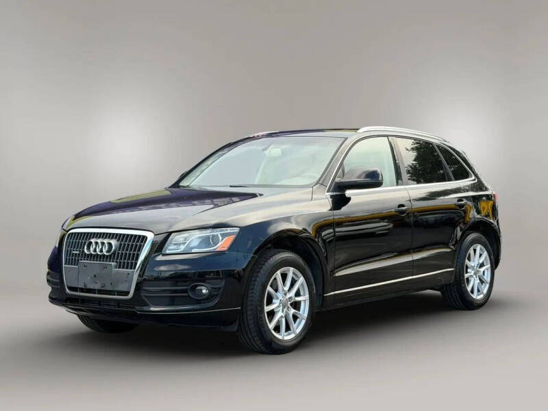 2011 Audi Q5 2.0T quattro Premium Plus