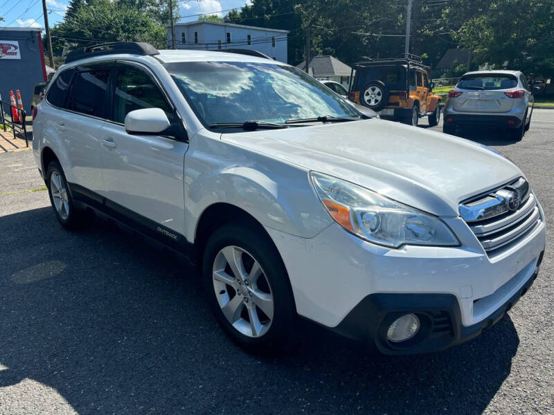 2013 Subaru Outback Premium photo 7