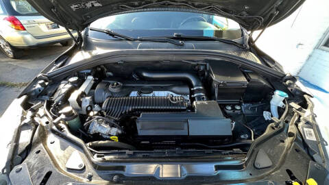 2015 Volvo XC60 T5 Platinum