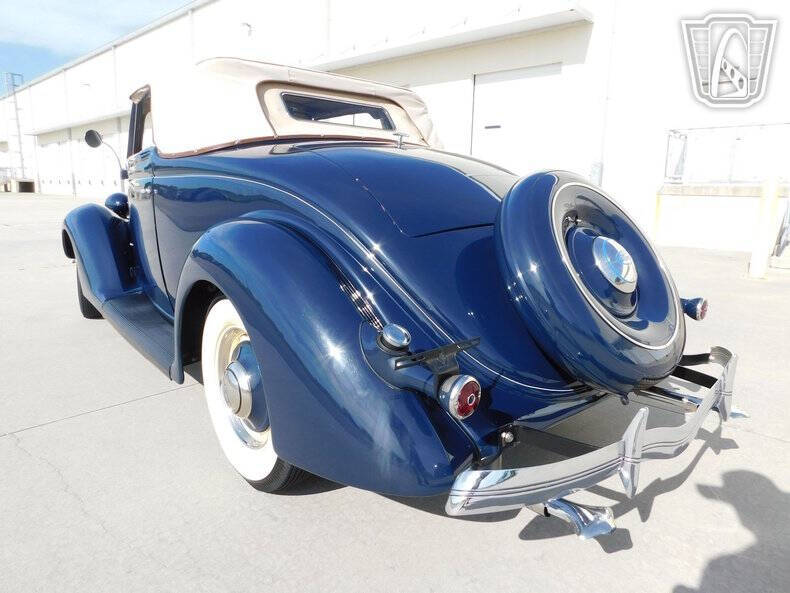 1936 Ford Cabriolet