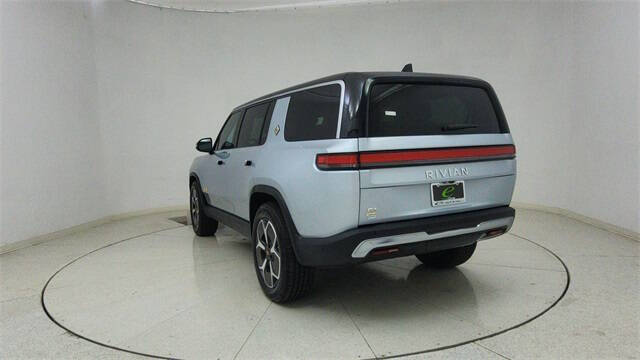 2023 Rivian R1S Adventure