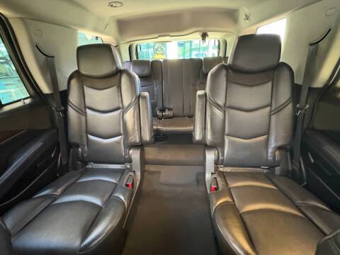 2019 Cadillac Escalade Luxury