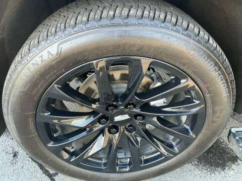 2024 Cadillac Escalade ESV Sport Platinum